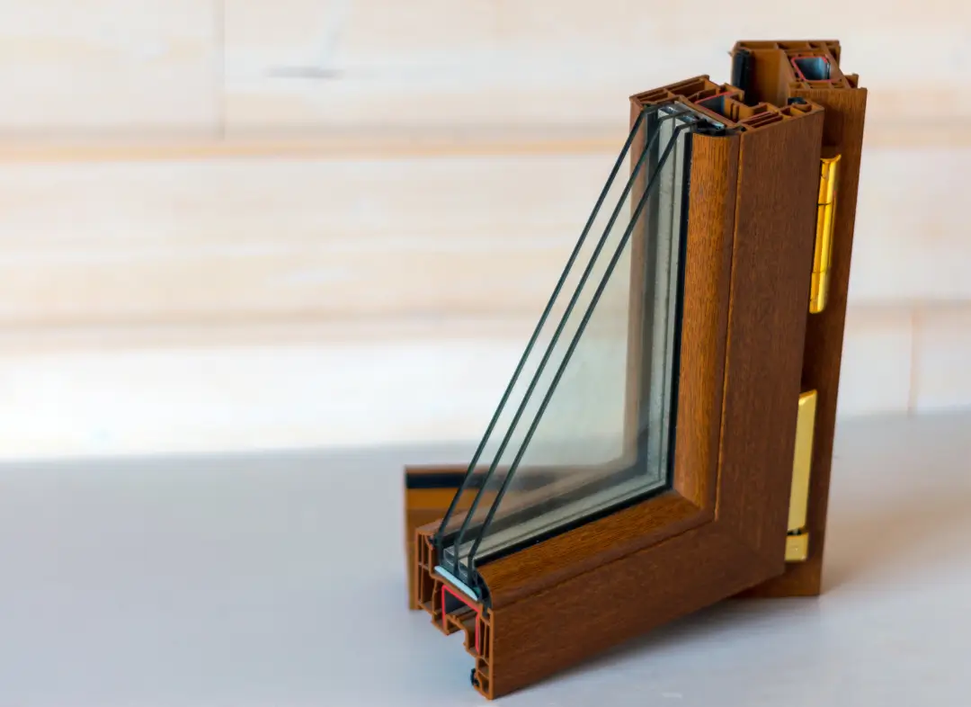 Installation de fenêtre en bois sur mesure Puilboreau